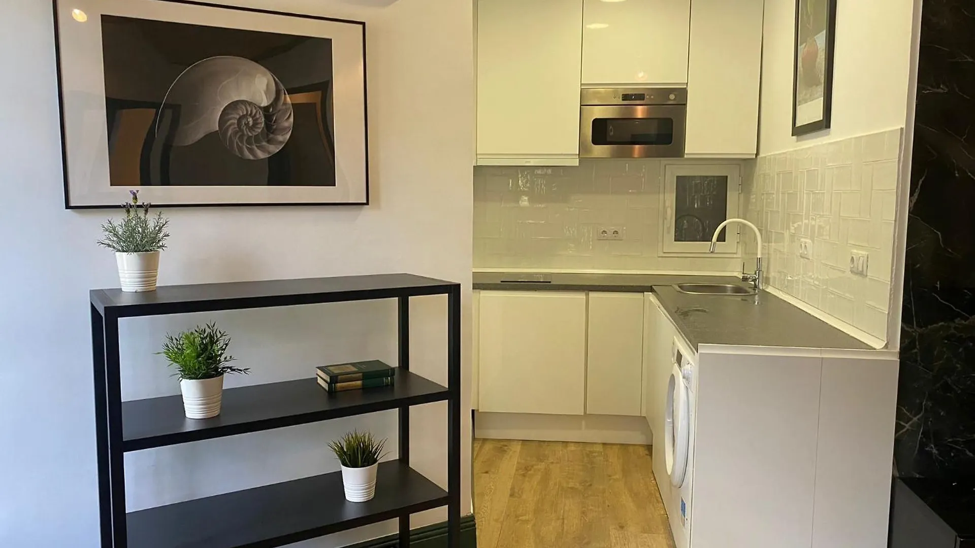 Barcelona Rent - Gaudi House Apartman